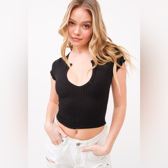 Lettuce Trim Ribbed Split V-Neck Baby Tee - Picture 1 of 3